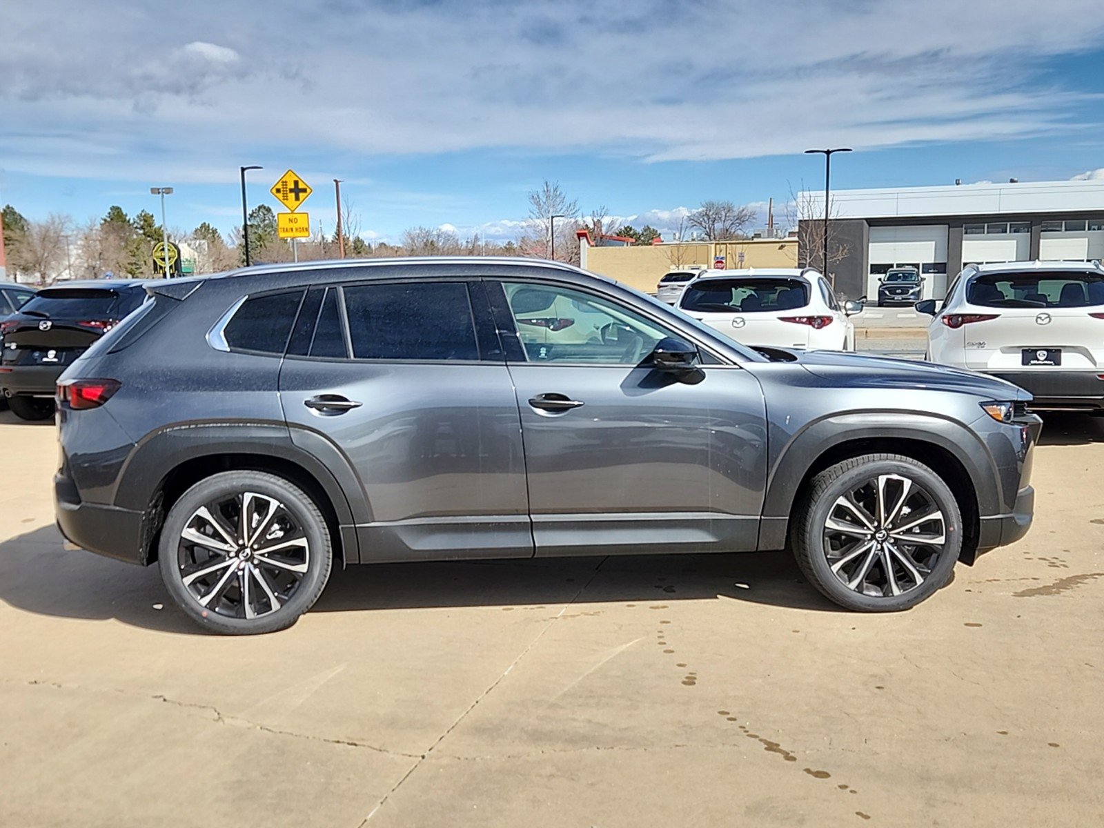 2025 Mazda CX-50 2.5 Premium Plus photo 2