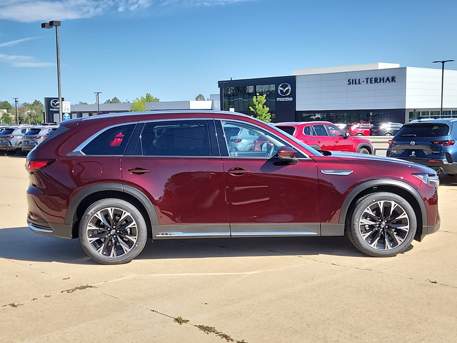2024 Mazda CX-90 Premium photo 2