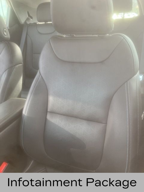 2023 Chevrolet Bolt EV 2LT photo 2