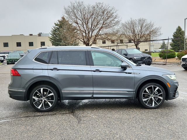 Used 2022 Volkswagen Tiguan SEL R-LINE with VIN 3VV4B7AX7NM012085 for sale in Broomfield, CO