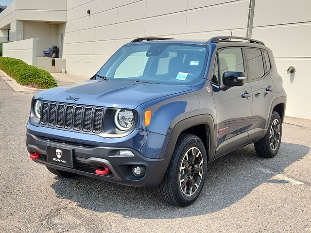 2023 Jeep Renegade Trailhawk photo 3
