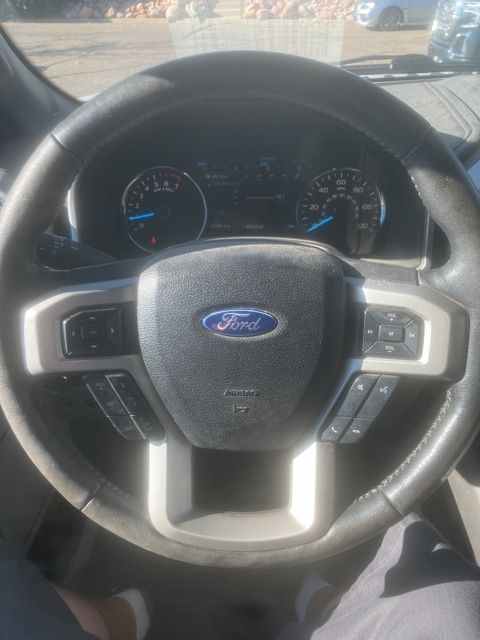 2019 Ford F-150 Lariat photo 4