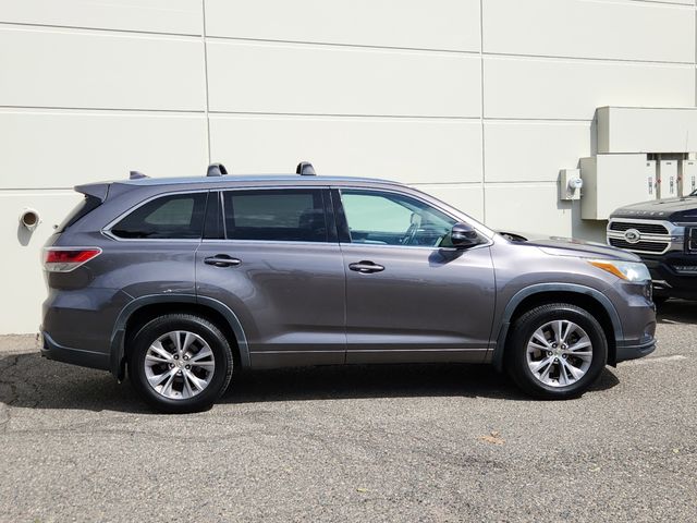 Used 2015 Toyota Highlander XLE with VIN 5TDJKRFH3FS169046 for sale in Broomfield, CO