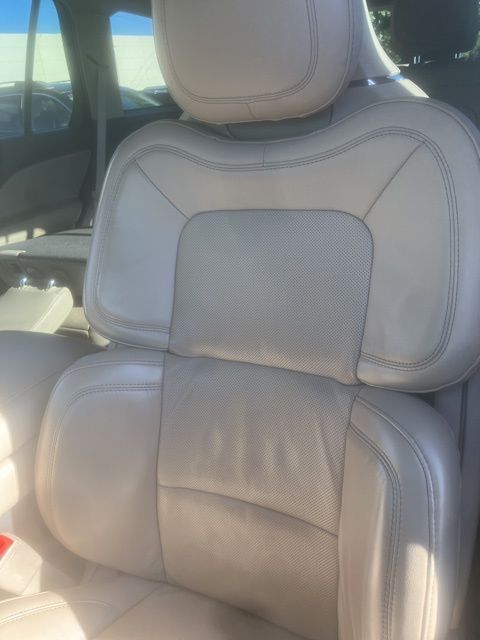 2020 Lincoln Aviator Reserve photo 2