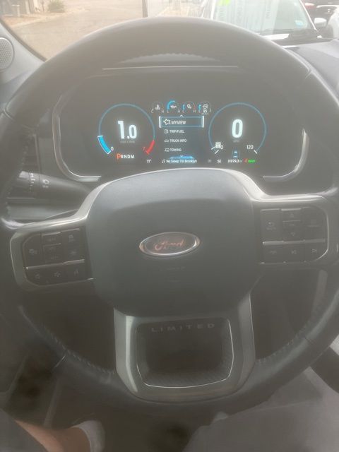 2023 Ford F-150 Limited photo 4