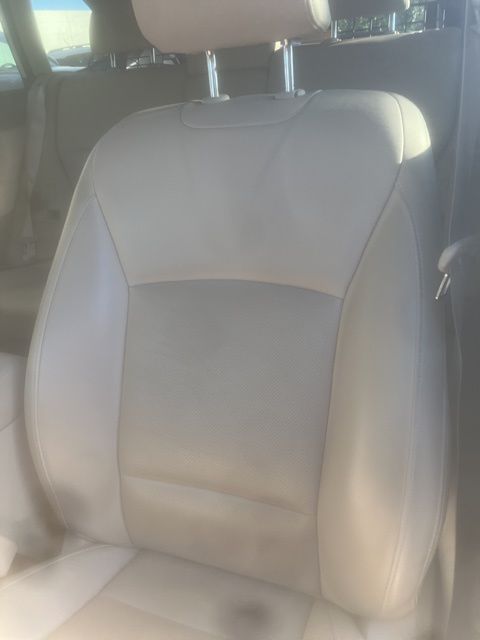 2017 Subaru Outback 3.6R Limited photo 2