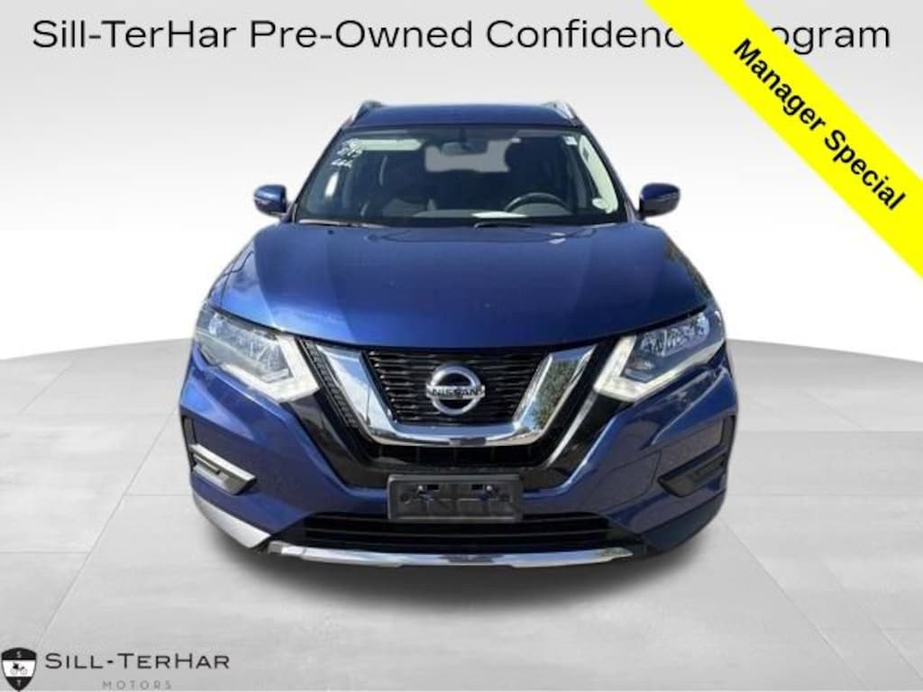 Used 2017 Nissan Rogue SV SUV