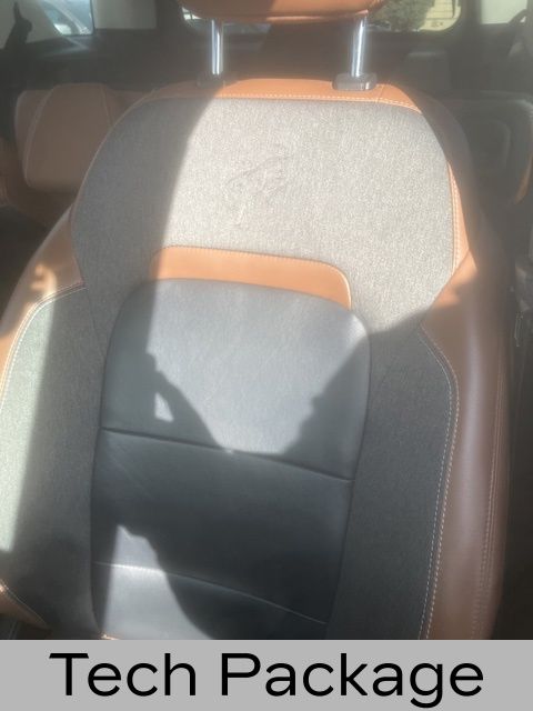 2022 Ford Bronco Sport Outer Banks photo 2