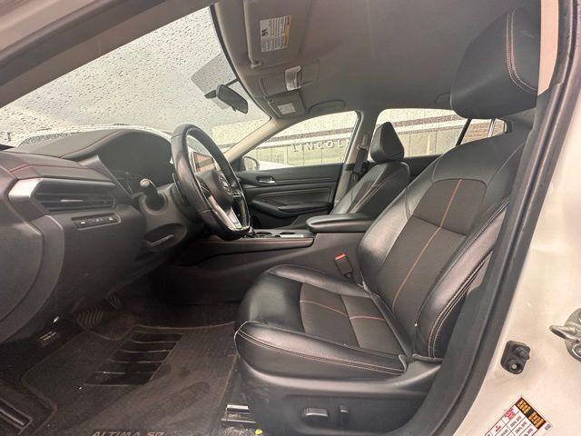 2019 Nissan Altima 2.5 SR photo 2