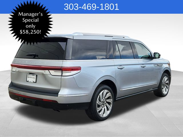 2023 Lincoln Navigator L Reserve photo 2