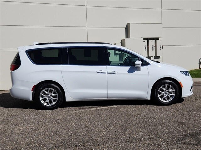 Used 2022 Chrysler Pacifica Touring L with VIN 2C4RC1BG3NR115896 for sale in Broomfield, CO