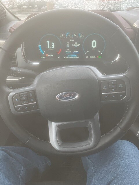 2023 Ford F-150 Lariat photo 4