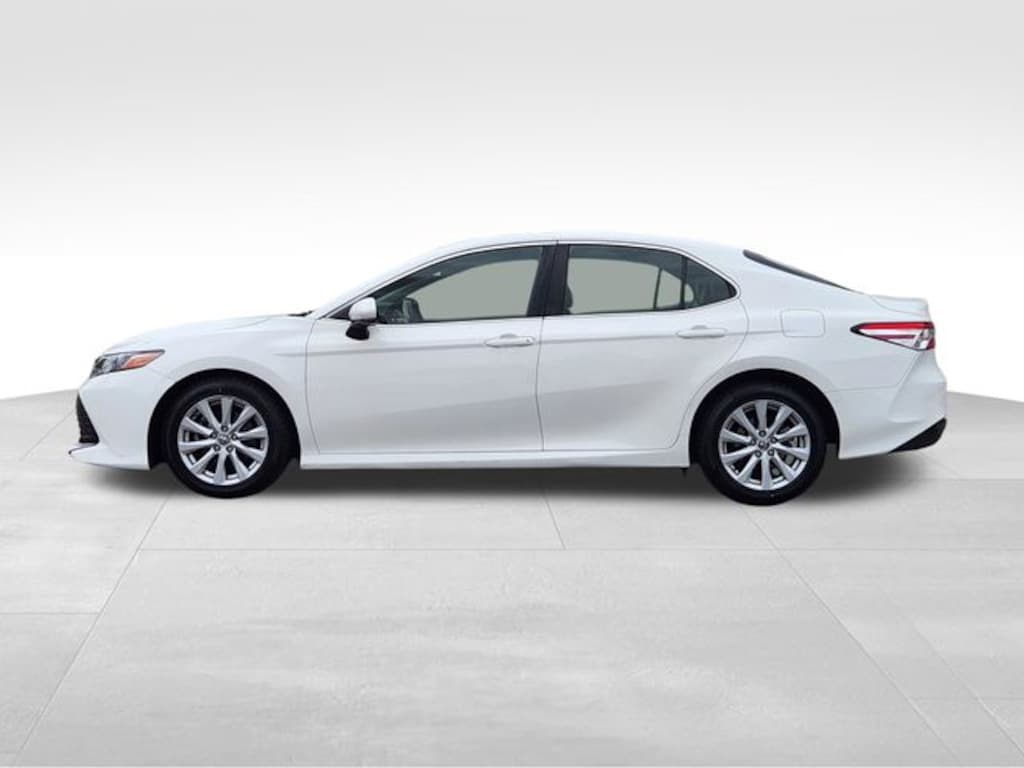 Used 2018 Toyota Camry LE Sedan