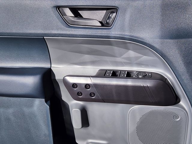 2025 Ford Maverick XLT - Photo 9