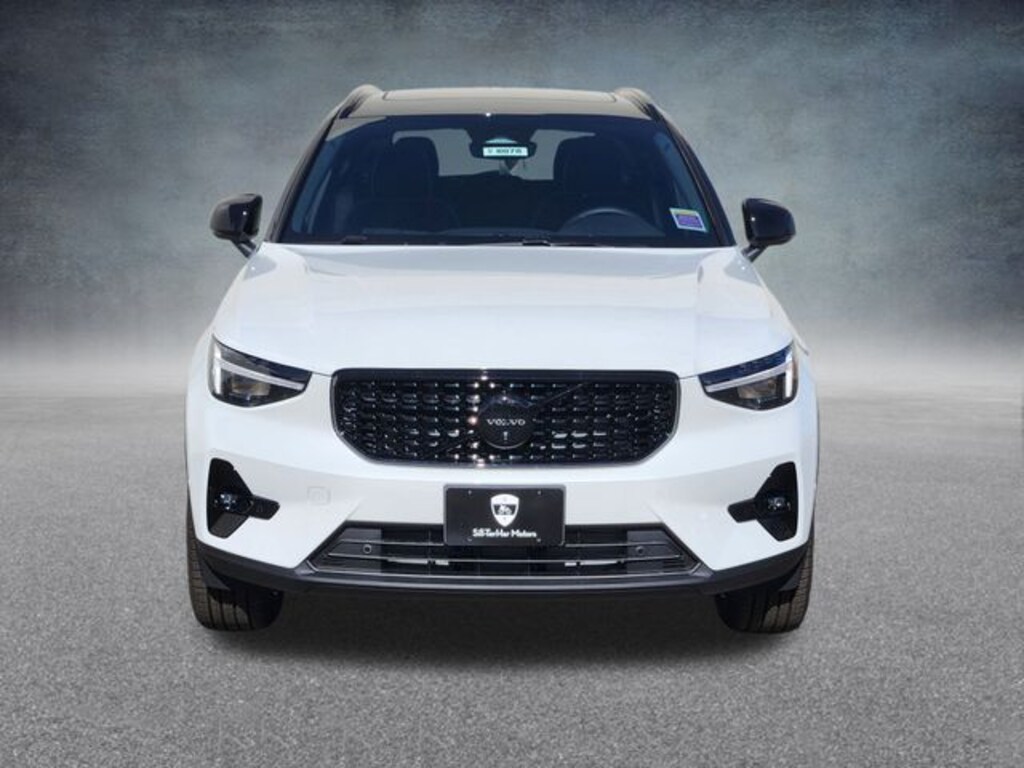 New 2026 Volvo XC40 B5 Ultra Black Edition SUV