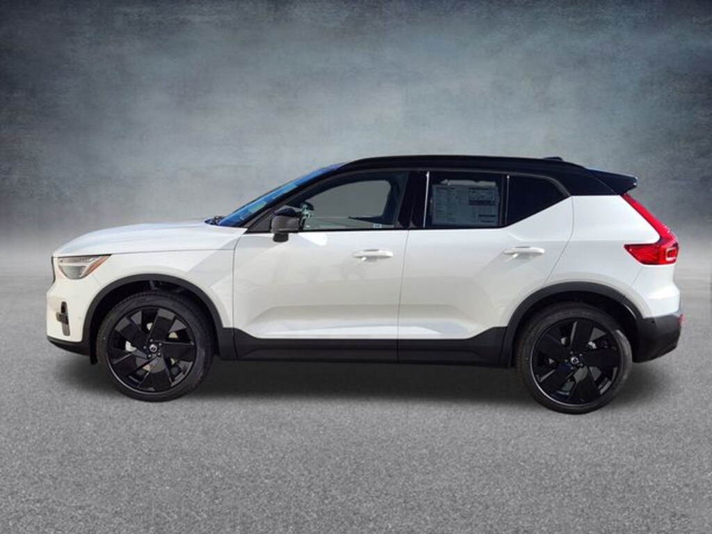 New 2026 Volvo XC40 B5 Ultra Black Edition SUV