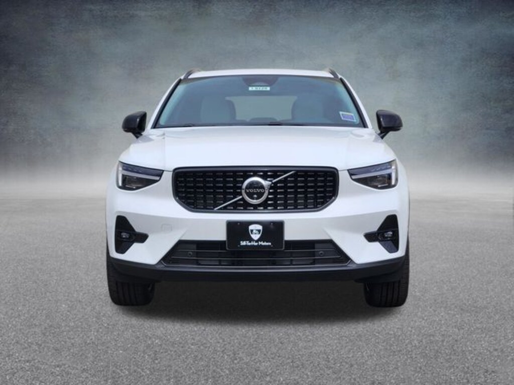 New 2026 Volvo XC40 B5 Plus SUV