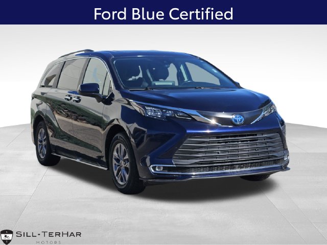 Certified 2024 Toyota Sienna XLE Minivan/Van