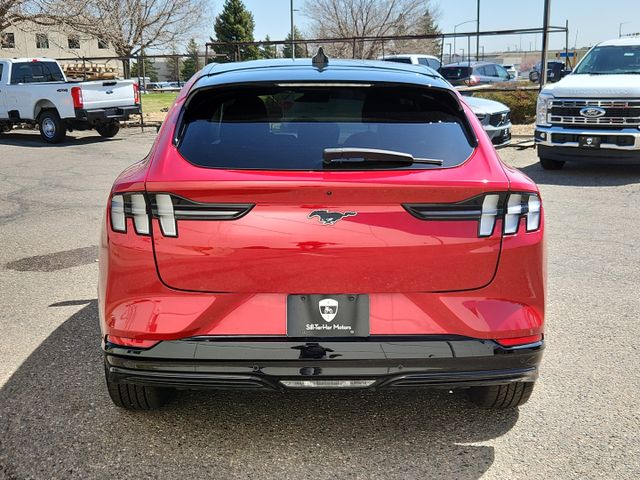 2021 Ford Mustang Mach-E Premium photo 4