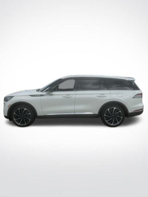 2022 Lincoln Aviator Reserve photo 2