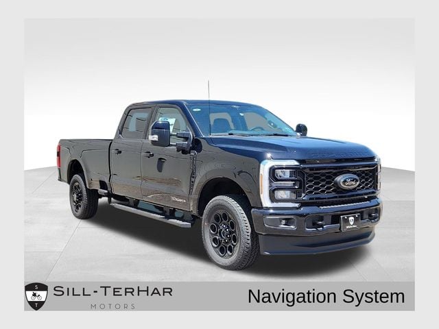 2025 Ford F-350 Super Duty Lariat's photo