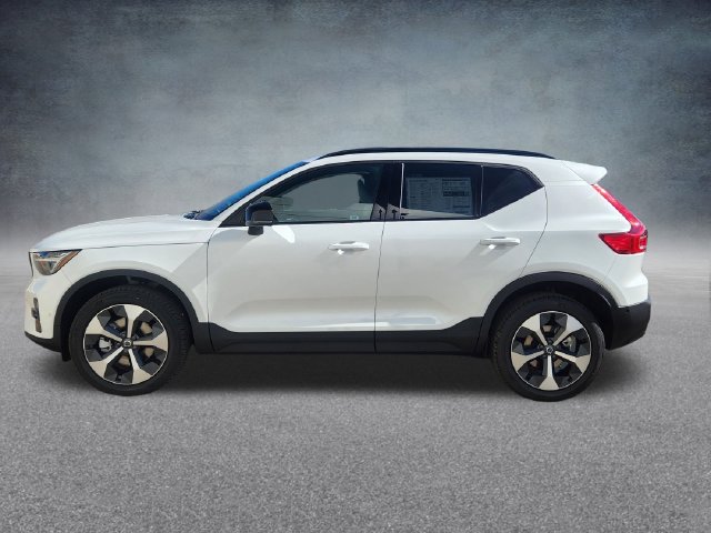 New 2026 Volvo XC40 B5 Plus SUV