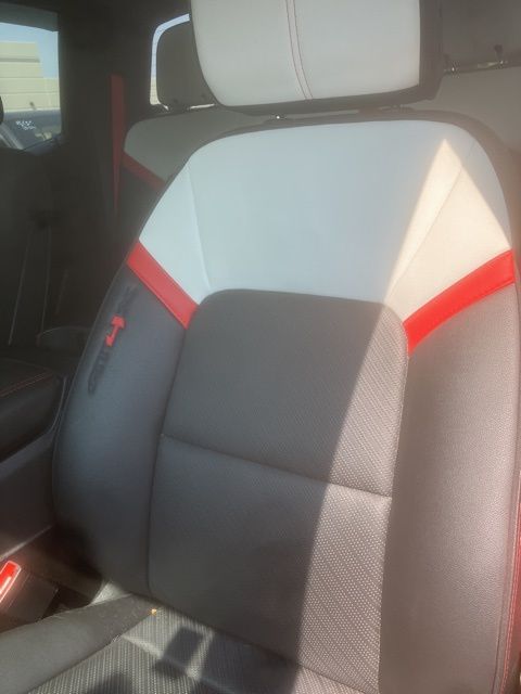 2023 Gmc Canyon AT4X photo 2