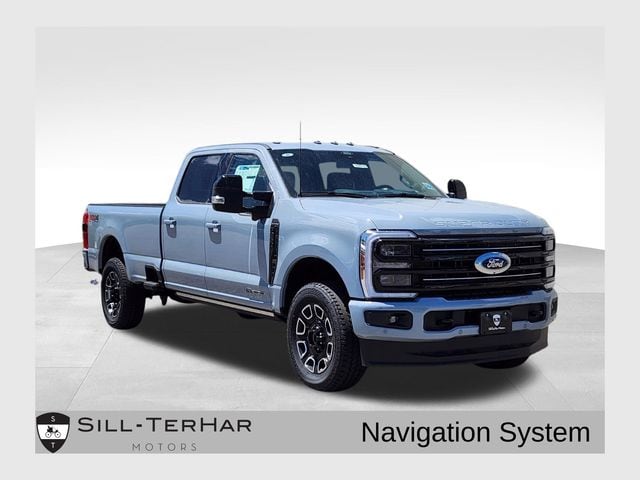 2025 Ford F-350 Super Duty Platinum's photo