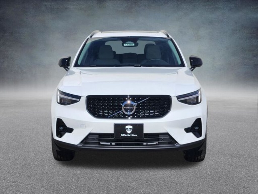 New 2026 Volvo XC40 B5 Plus SUV