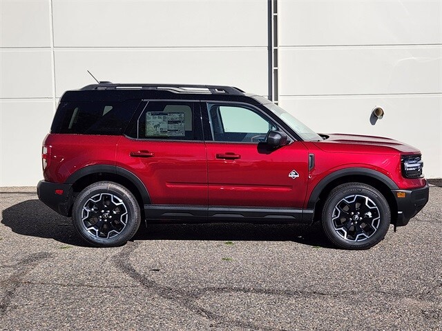 2025 Ford Bronco Sport Outer Banks photo 2