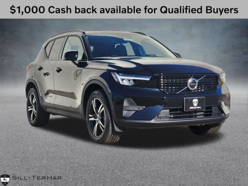 New 2026 Volvo XC40 B5 Core SUV