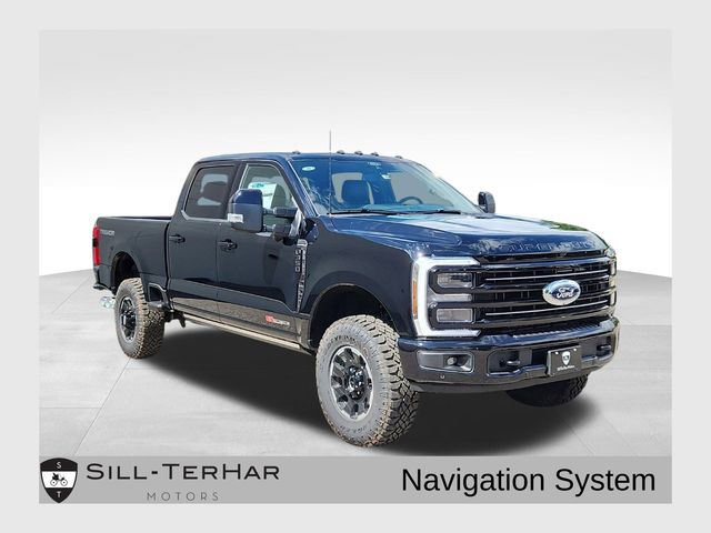 2025 Ford F-350 Super Duty Platinum's photo