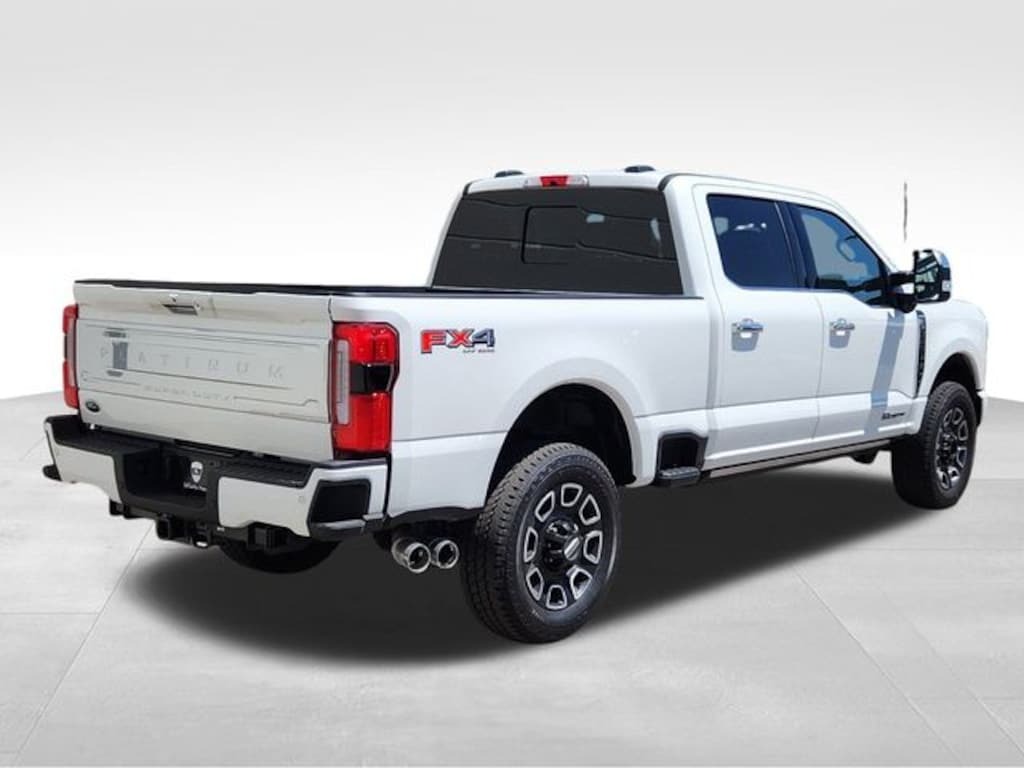 New 2024 Ford F-250SD Platinum Truck