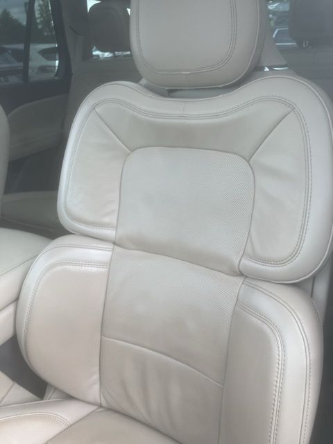 2022 Lincoln Aviator Reserve photo 3