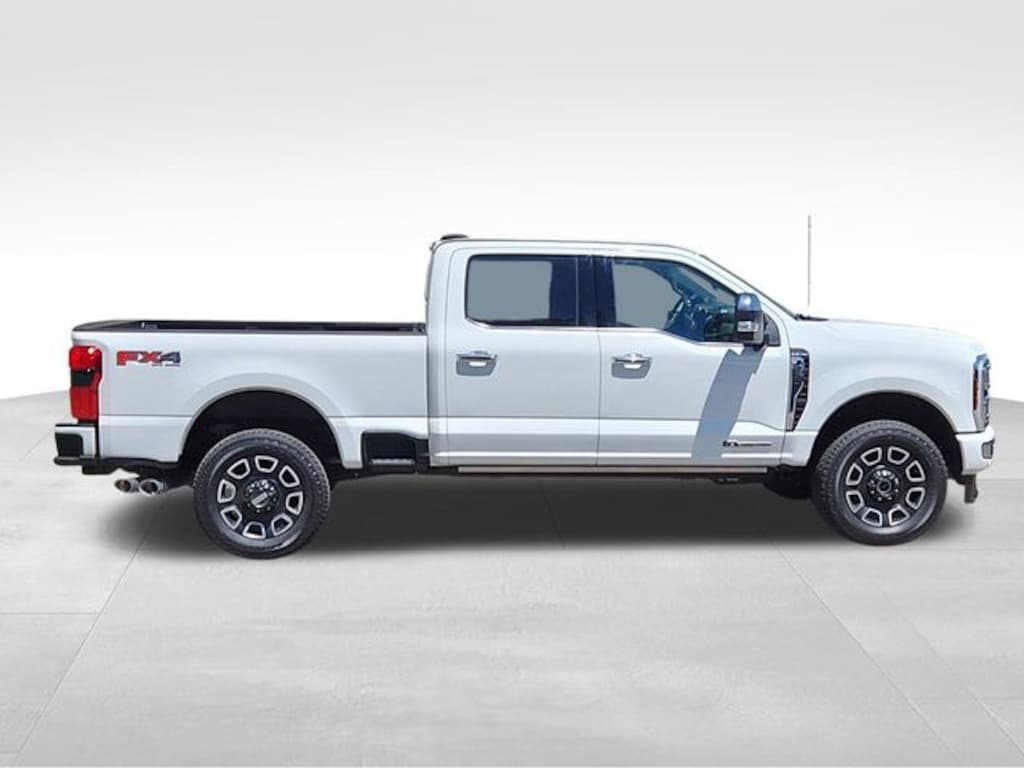 New 2024 Ford F-250SD Platinum Truck