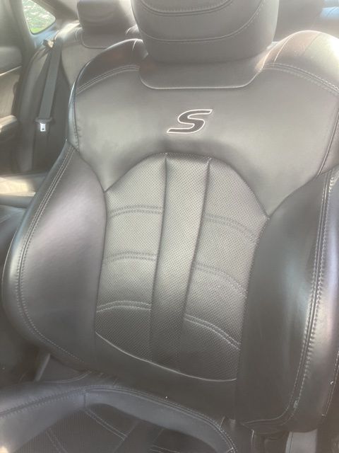 2015 Chrysler 200 S photo 2