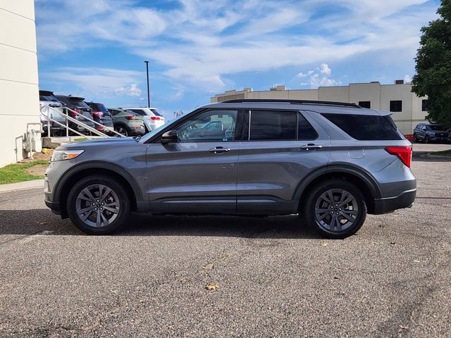 2022 Ford Explorer XLT photo 3