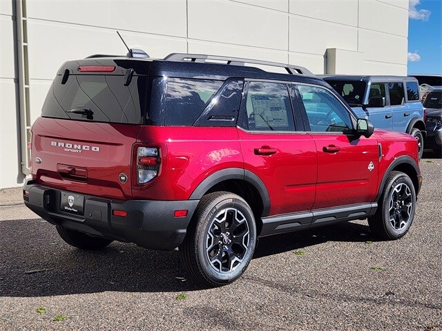 2025 Ford Bronco Sport Outer Banks photo 3