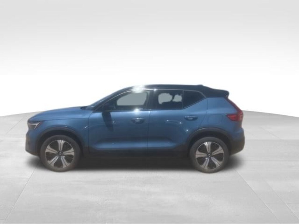 Used 2023 Volvo XC40 Recharge Pure Electric Twin Plus SUV
