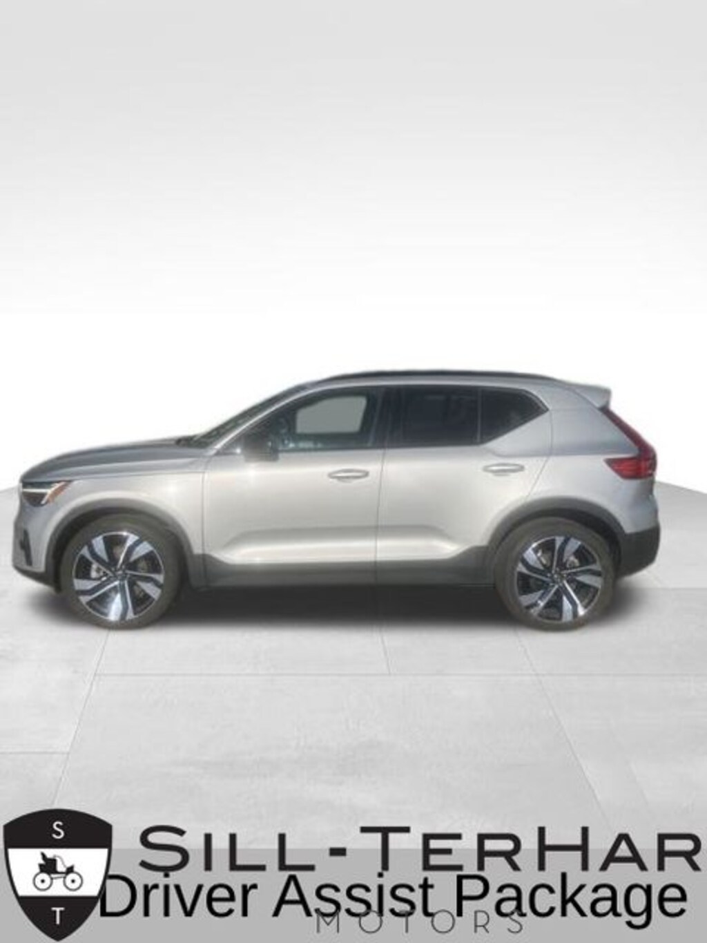 Used 2023 Volvo XC40 B5 Plus Dark Theme SUV