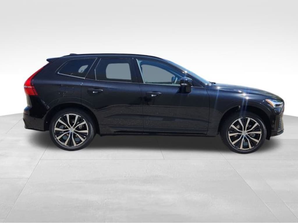 Used 2025 Volvo XC60 B5 Plus SUV
