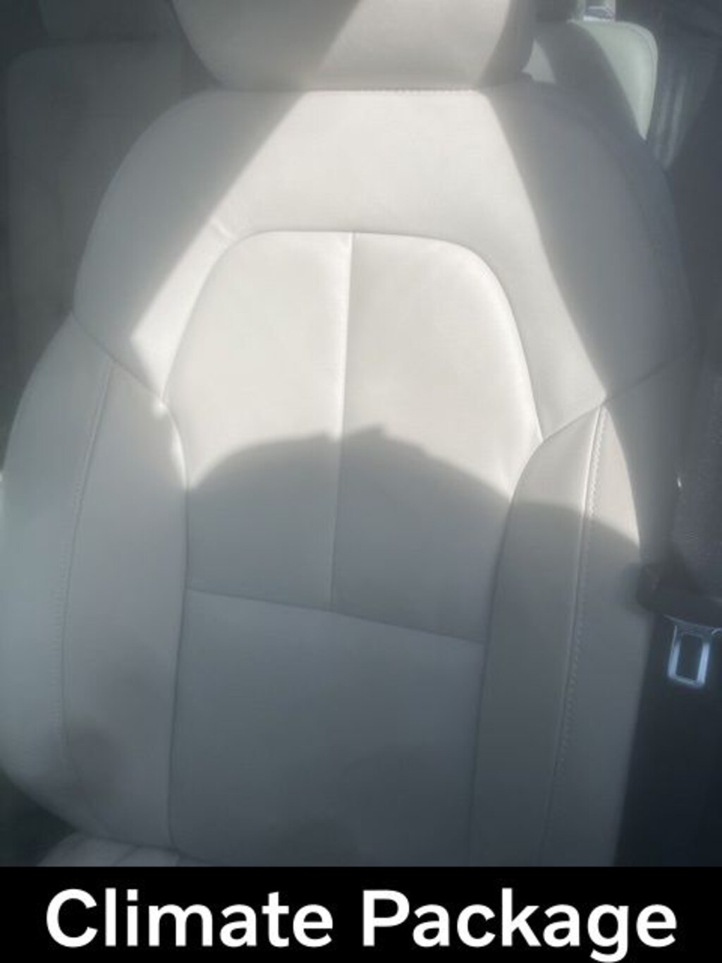 Certified 2024 Volvo XC40 B5 Plus Bright Theme SUV