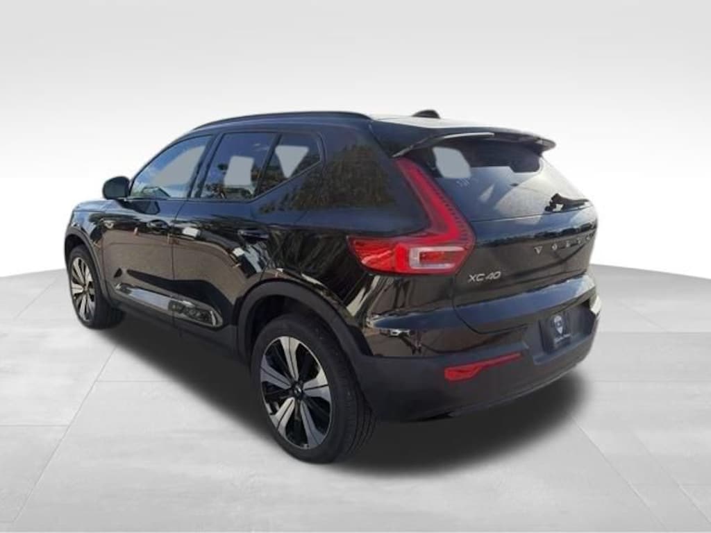 Used 2023 Volvo XC40 Recharge Pure Electric Twin Plus SUV