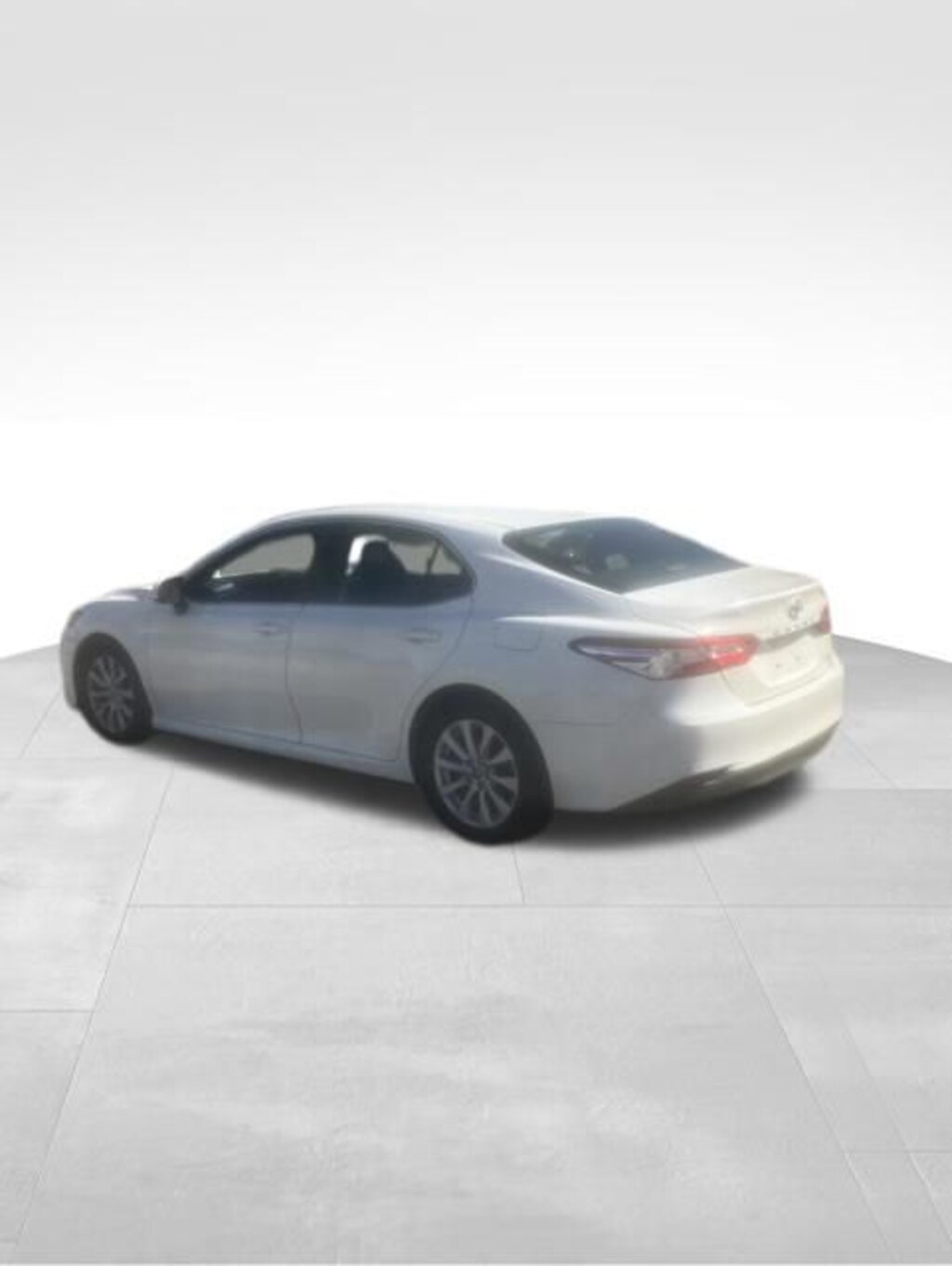 Used 2018 Toyota Camry LE Sedan