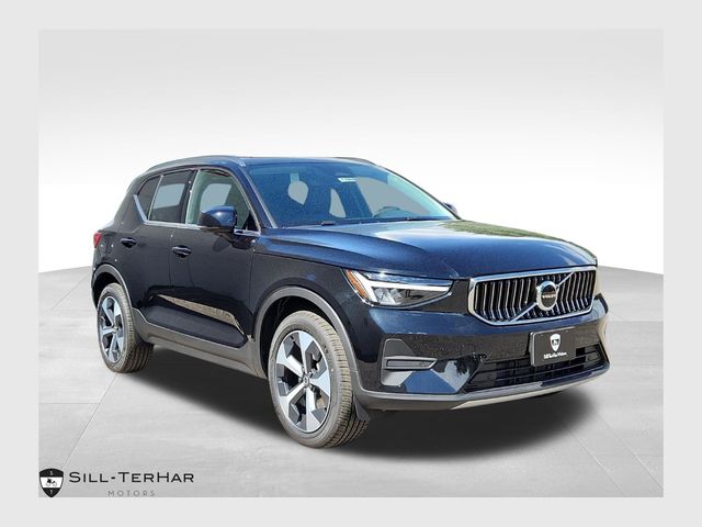 2025 Volvo XC40 B5 Core Bright AWD's photo