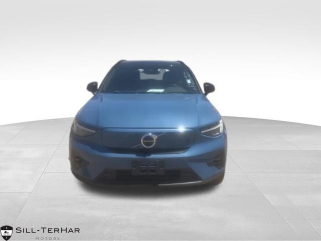 Used 2023 Volvo XC40 Recharge Pure Electric Twin Plus SUV