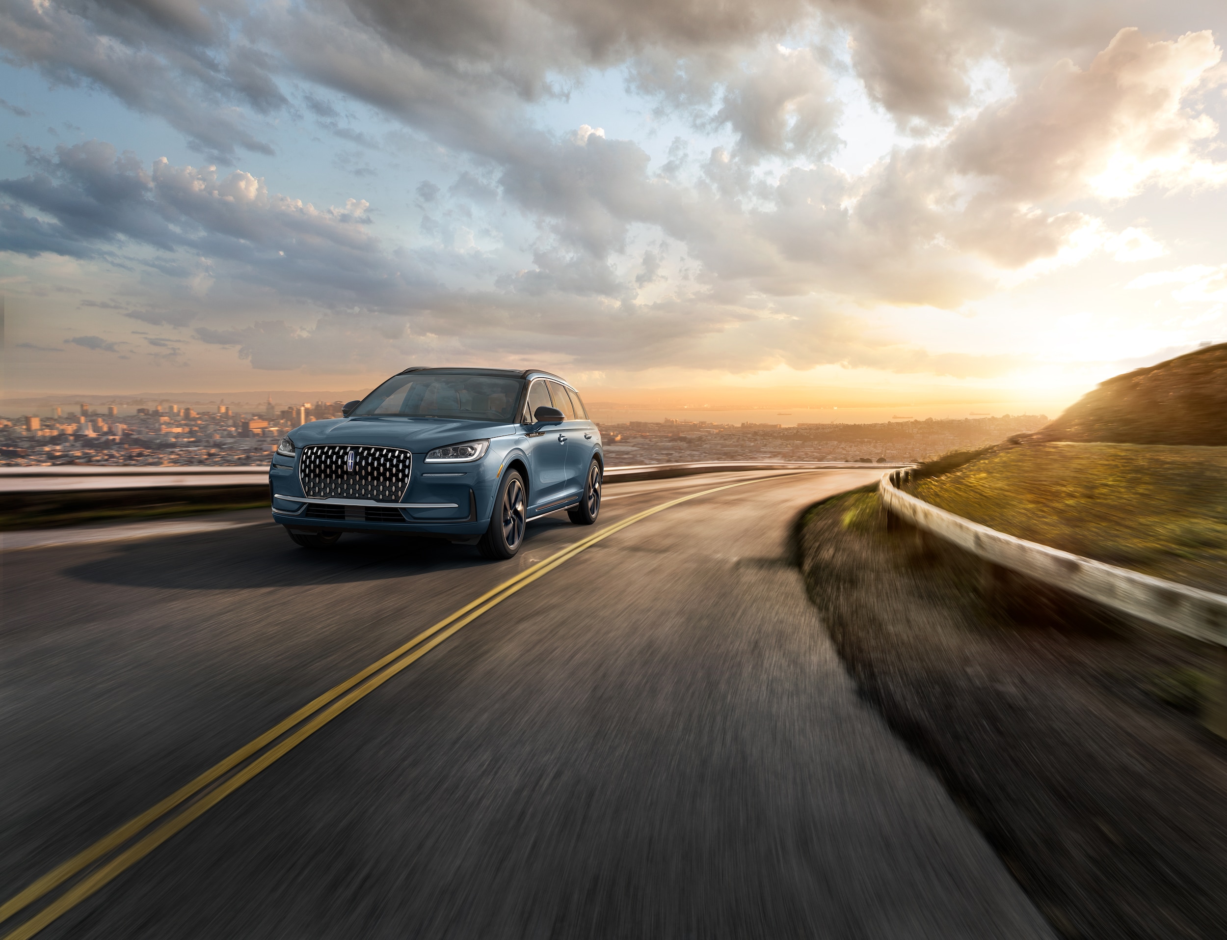 2025-Lincoln-Corsair-GrandTouring-SUV-L01.jpg