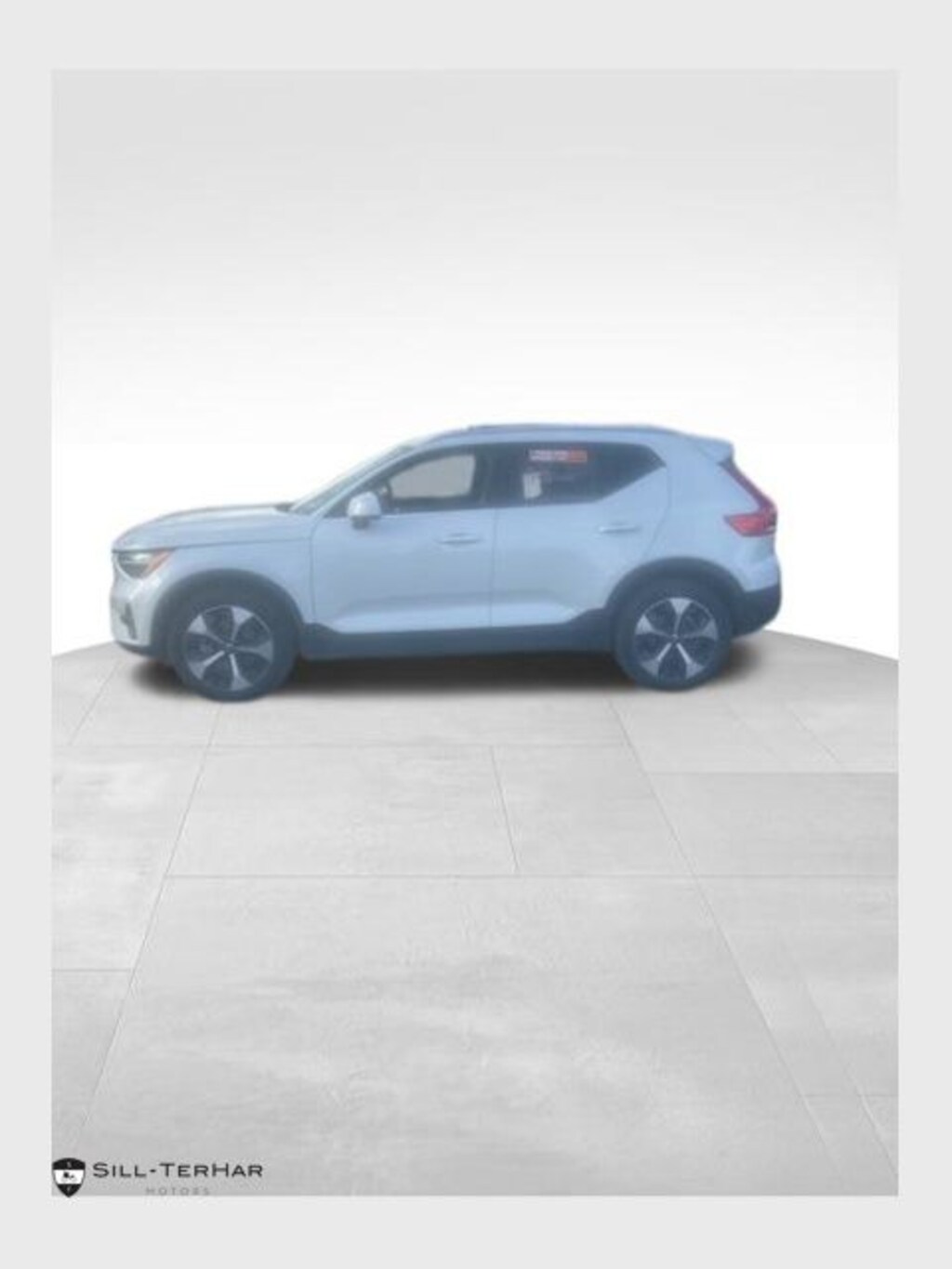 Used 2025 Volvo XC40 B5 Core SUV