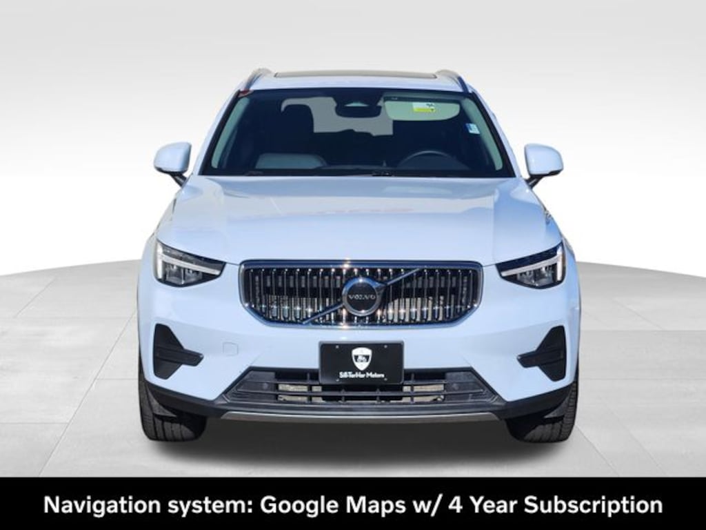 Certified 2025 Volvo XC40 B5 Core SUV