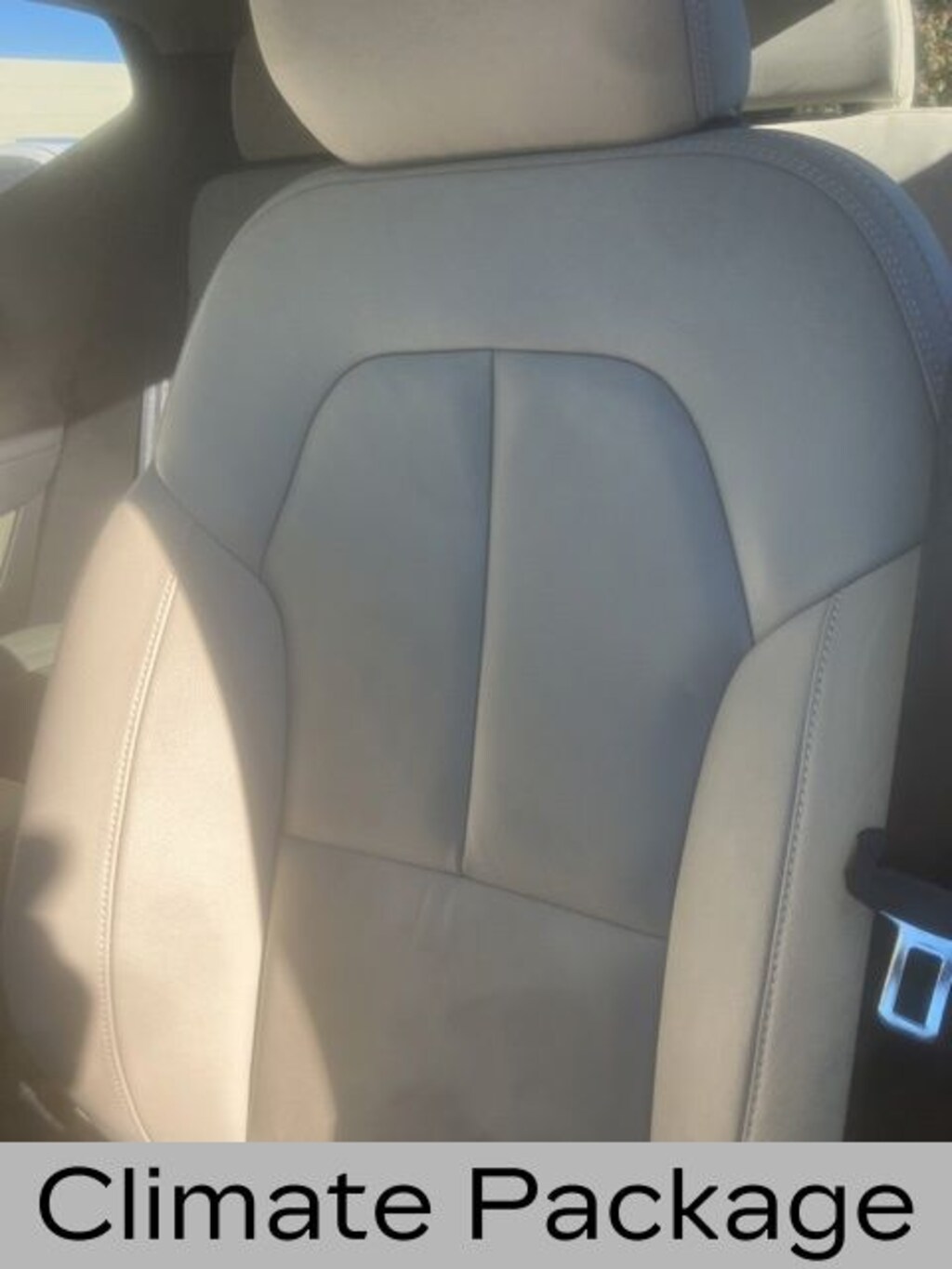 Used 2023 Volvo XC40 B5 Plus Dark Theme SUV